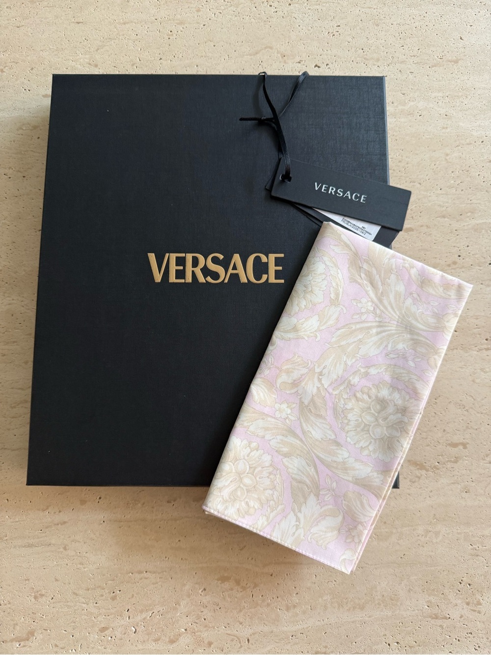 NWT Versace Barocco Print Cotton Pink Square Scarf Foulard Bandana Made in Italy - Picture 11 of 16